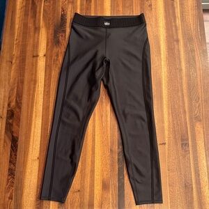 Alo airlift high waist 7/8 line up Black Leggings